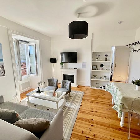En Face De L'Hotel Normandy - Appartement Dernier Etage Довіль Екстер'єр фото