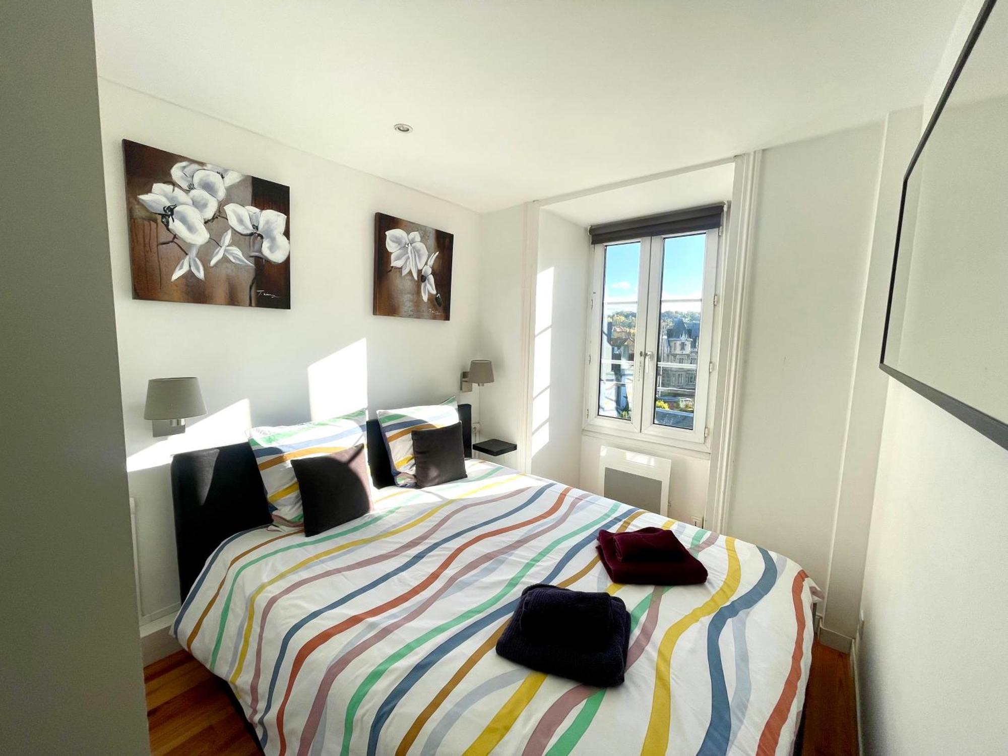 En Face De L'Hotel Normandy - Appartement Dernier Etage Довіль Екстер'єр фото